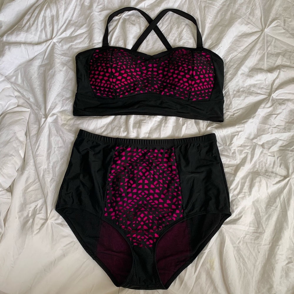 Torrid high waisted bikini bottom plus 1 top sz 2